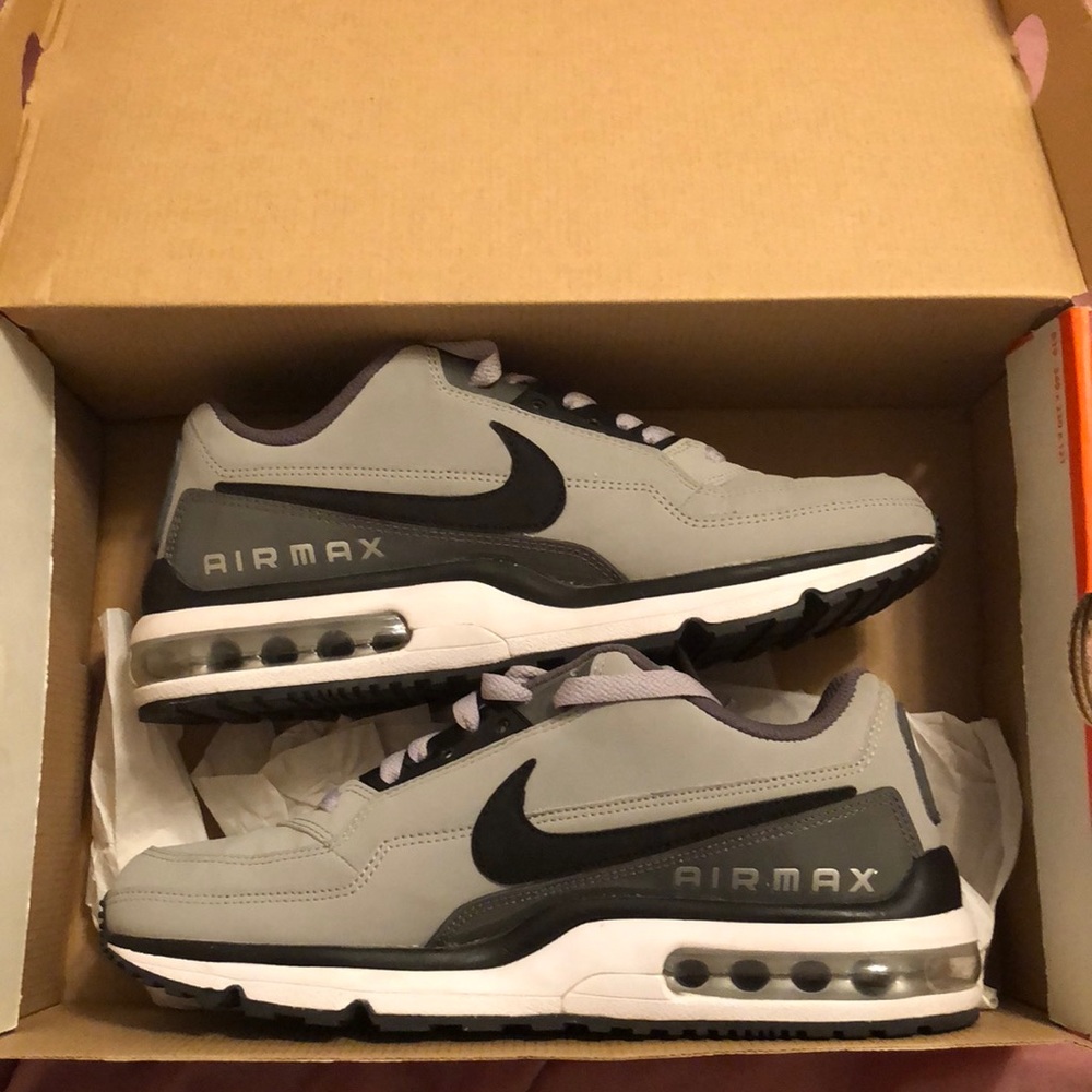 Grey/ black nike air maxes